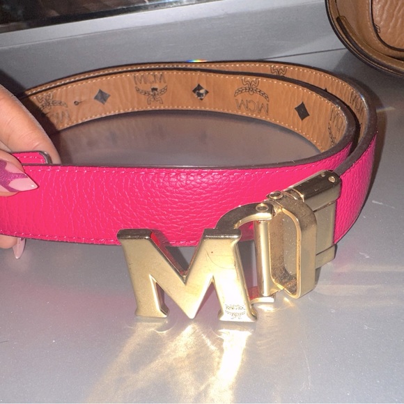 MCM Reversible Belt - Picture 1 of 3